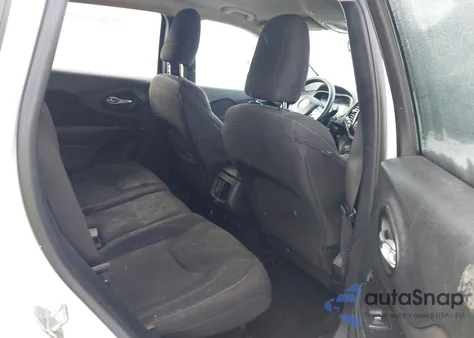 2015 Jeep Cherokee Latitude z USA, uszkodzony, nr VIN 1C4PJLCS8FW537280